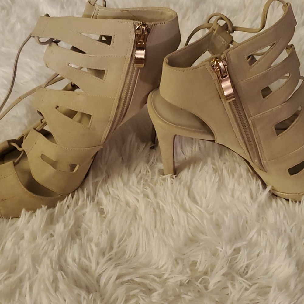Aldo suede heels 👠